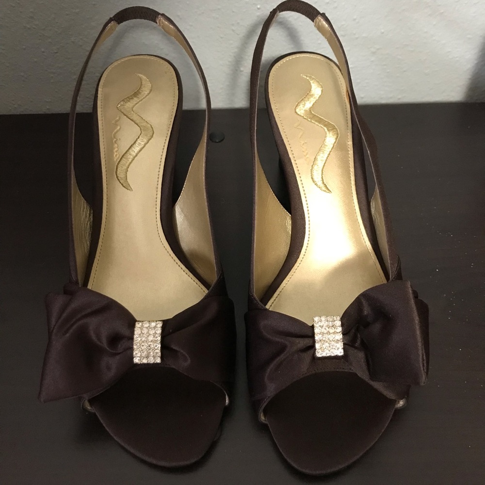 Nina chocolate brown peep toe special occasion shoes. Worn once, EUC. Size 9.